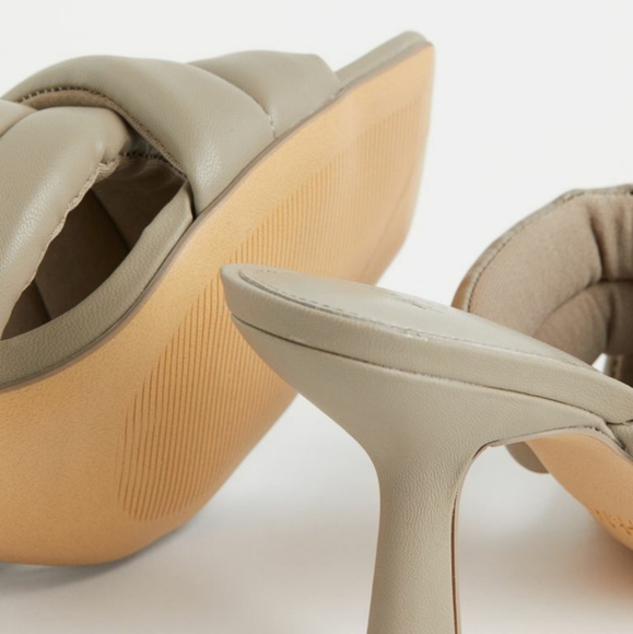 NWT Heeled mules - Picture 4 of 5